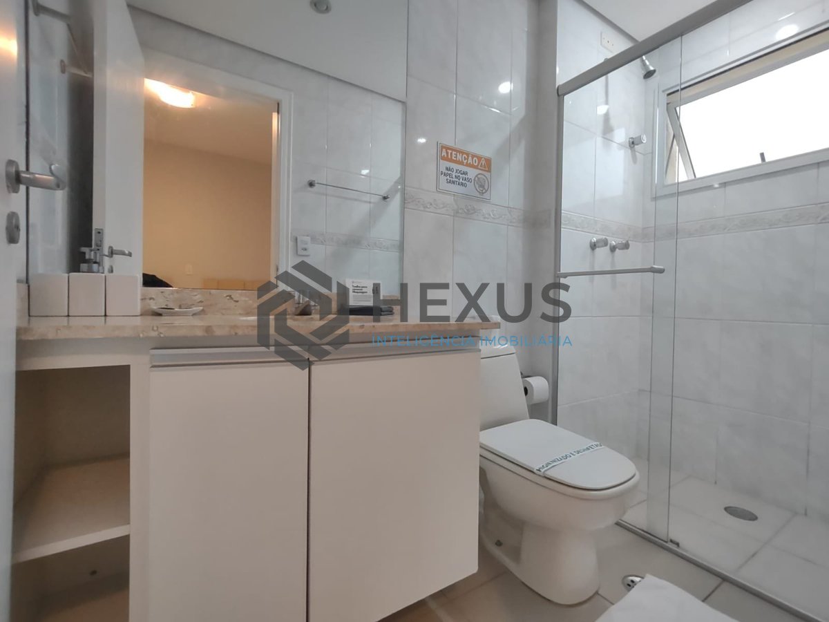 Foto 9 de Apartamento reformado com varanda gourmet e lazer na Praia da Enseada, Guaruja