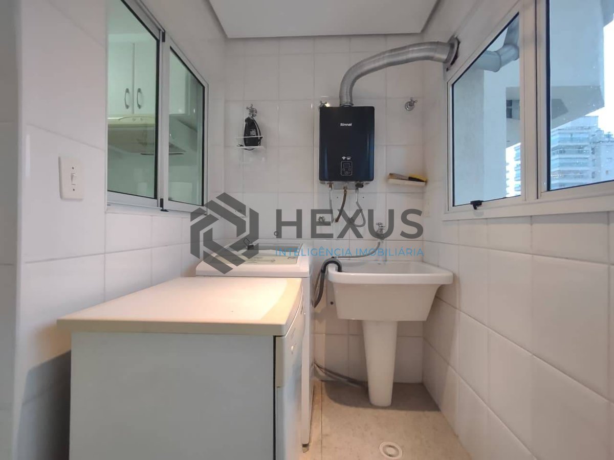 Foto 23 de Apartamento com varanda gourmet e lazer na Praia da Enseada, Guaruja