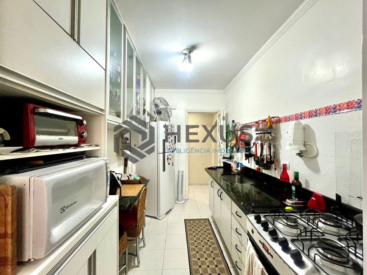 Foto 15 de Apartamento com varanda na Praia das Pitangueiras, Guaruja
