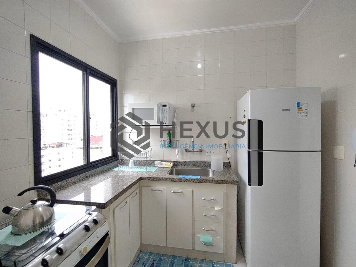 Foto 13 de Apartamento com varanda e lazer na Praia da Enseada, Guaruja