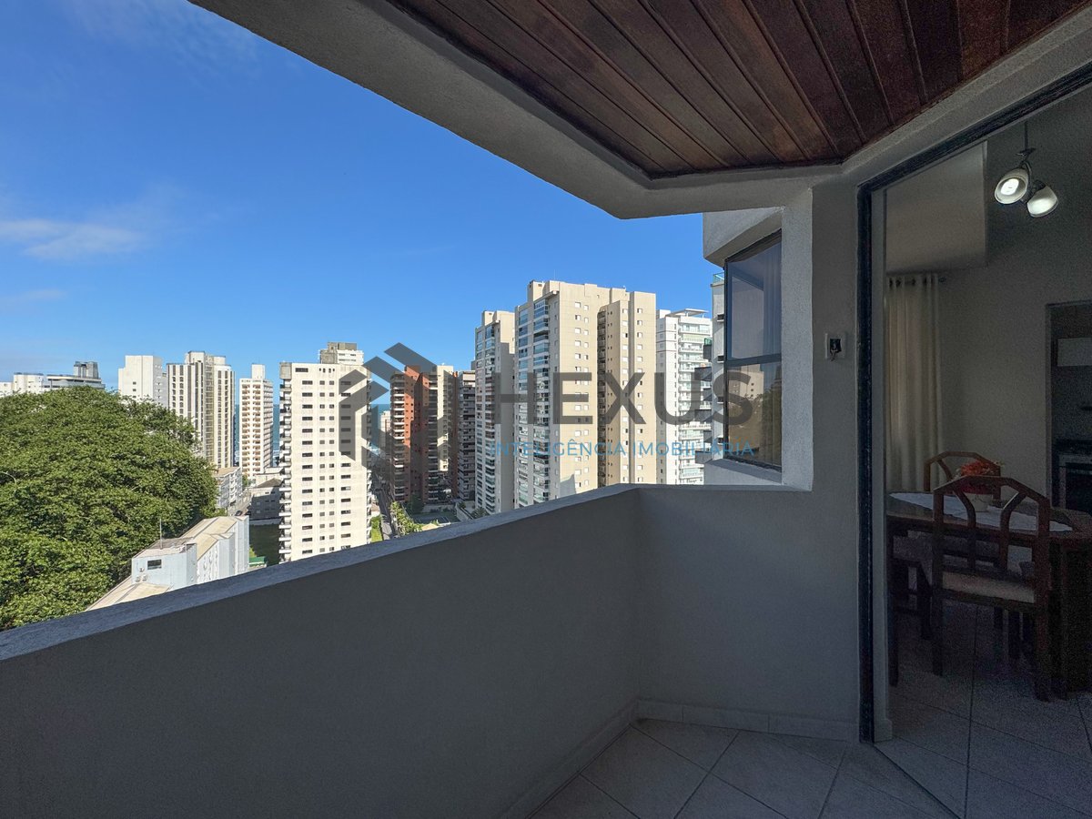 Foto 11 de Apartamento com varanda vista mar a 2 quadras da praia no Jardim Astúrias, Guarujá