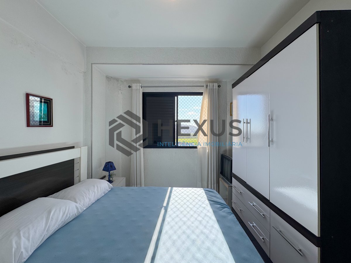 Foto 18 de Apartamento com varanda vista mar a 2 quadras da praia no Jardim Astúrias, Guarujá