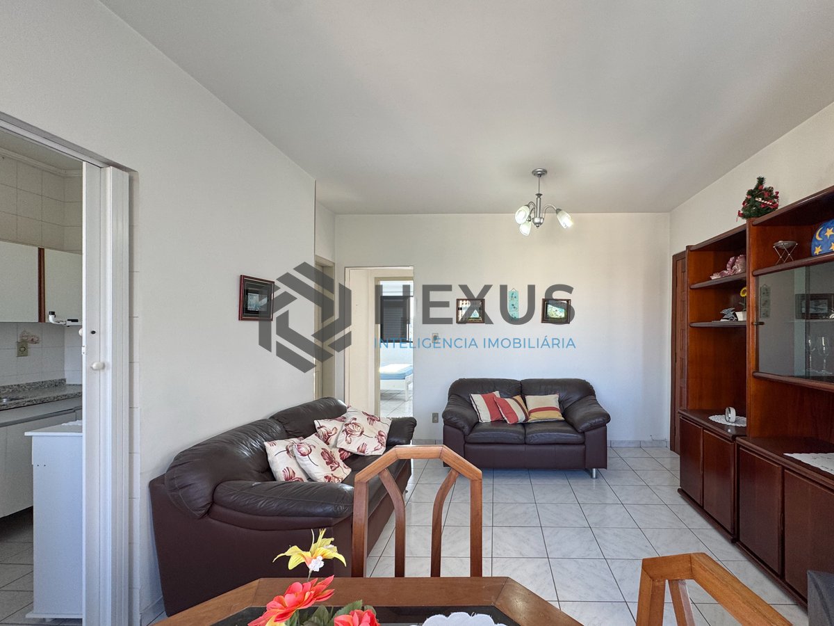 Foto 4 de Apartamento com varanda vista mar a 2 quadras da praia no Jardim Astúrias, Guarujá