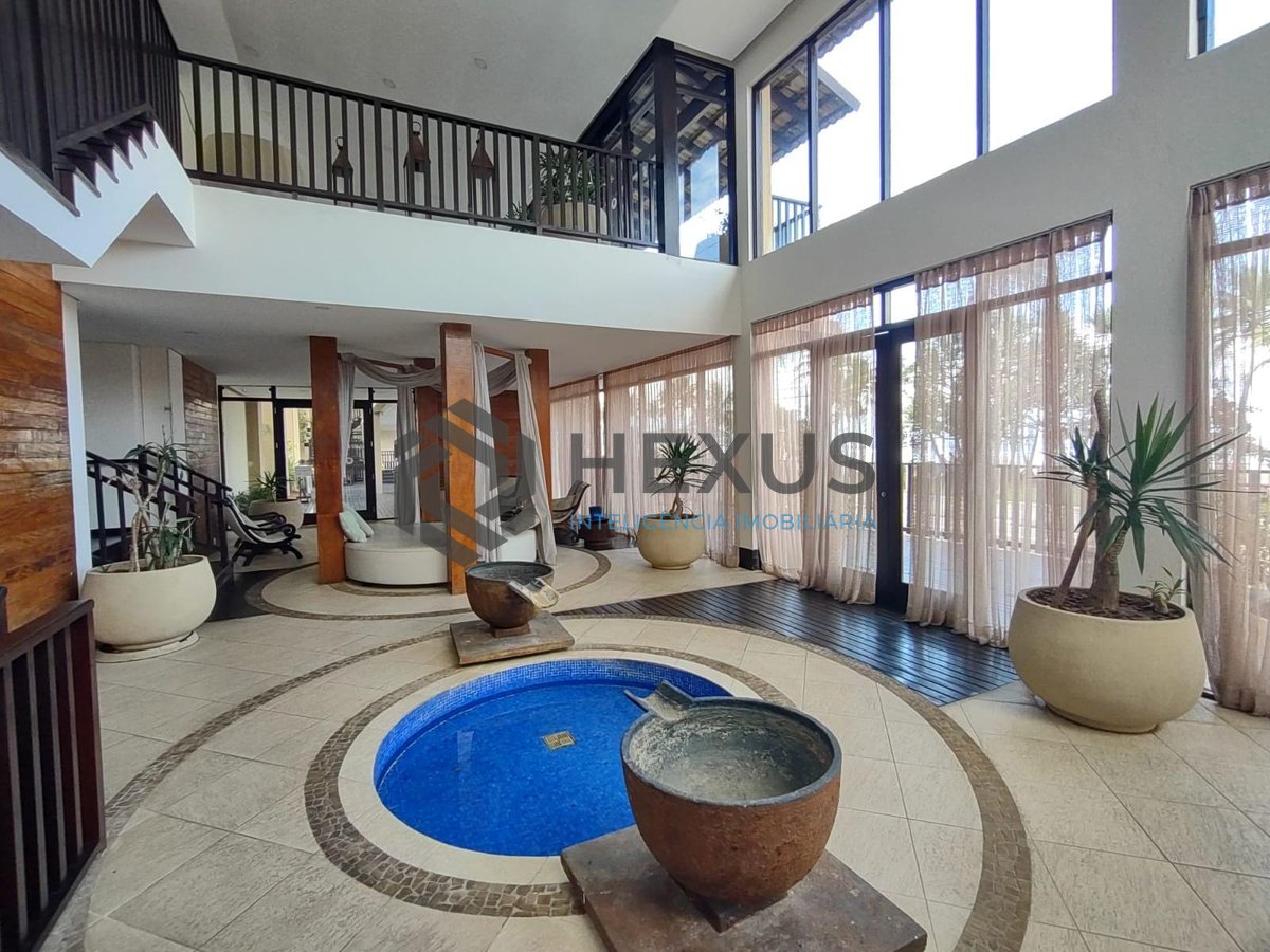 Foto 35 de Apartamento beira mar com varanda e lazer na Praia da Enseada, Guaruja