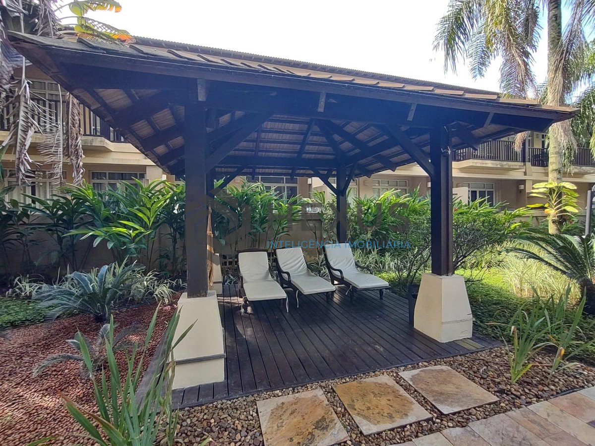 Foto 35 de Apartamento beira mar com varanda e lazer na Praia da Enseada, Guaruja