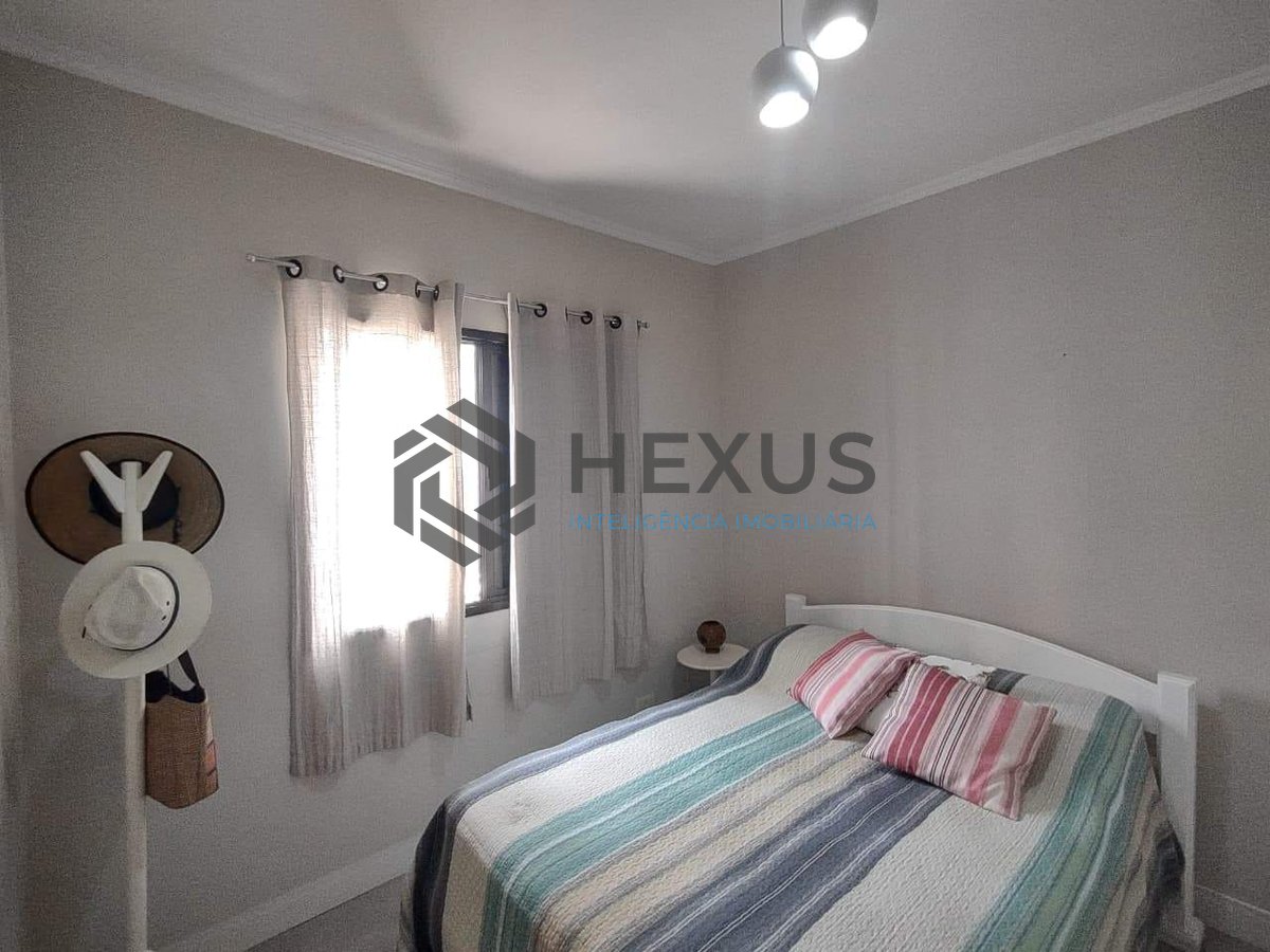 Foto 12 de Apartamento reformado com varanda gourmet e lazer na Praia da Enseada, Guaruja
