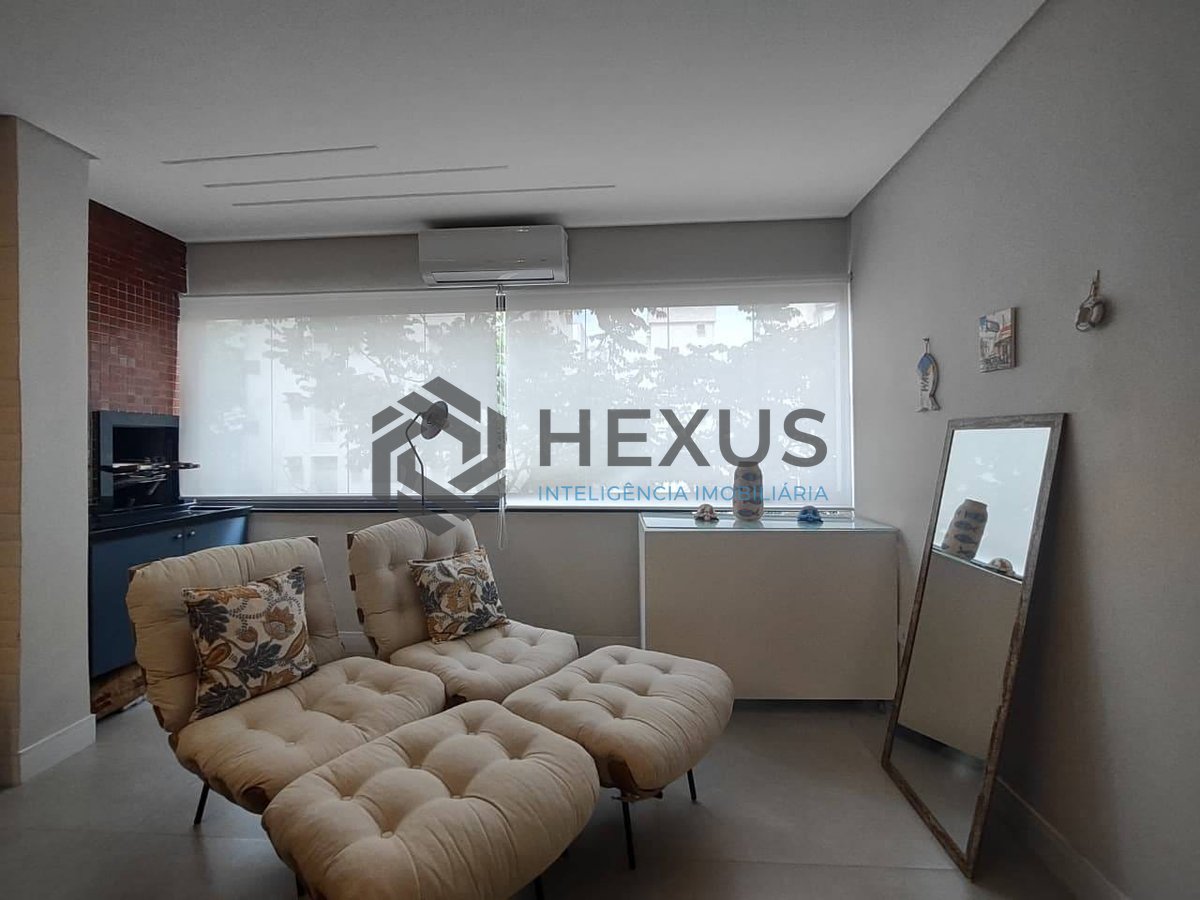 Foto 9 de Apartamento reformado com varanda gourmet e lazer na Praia da Enseada, Guaruja