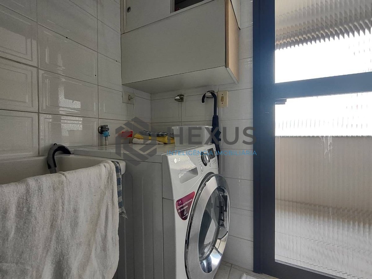 Foto 16 de Apartamento com varanda gourmet vista mar e lazer na Praia da Enseada, Guaruja