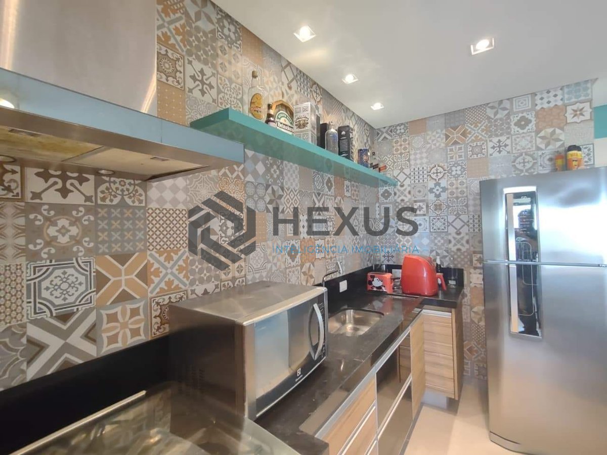 Foto 19 de Apartamento reformado com varanda gourmet vista mar e lazer na Praia da Enseada, Guaruja