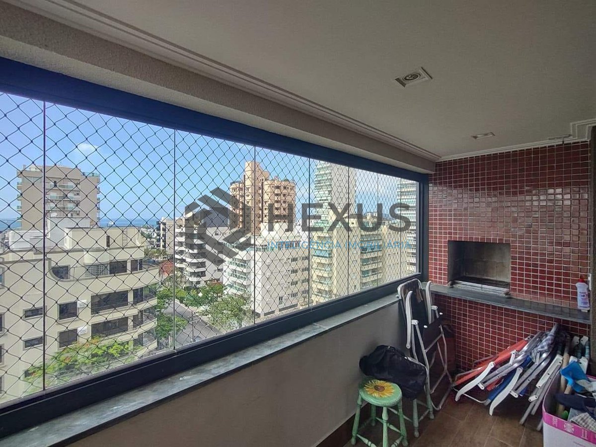 Foto 3 de Apartamento reformado com varanda gourmet vista mar e lazer na Praia da Enseada, Guaruja