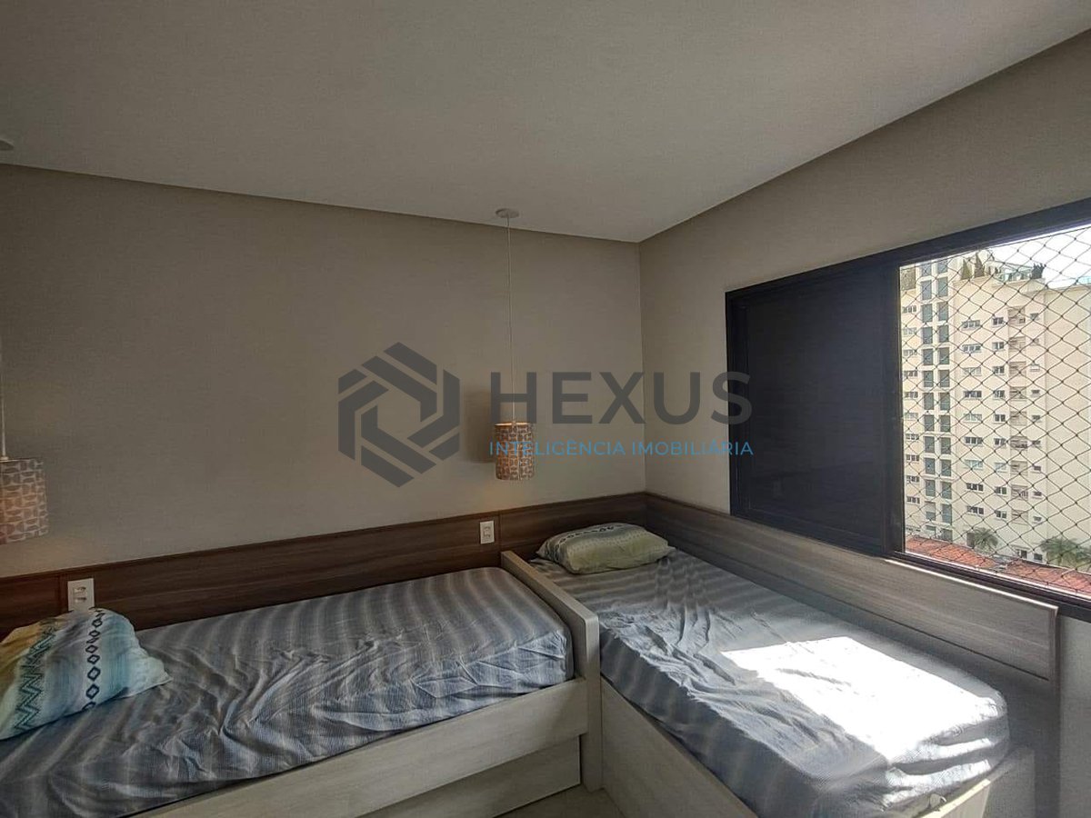 Foto 10 de Apartamento reformado com varanda gourmet vista mar e lazer na Praia da Enseada, Guaruja