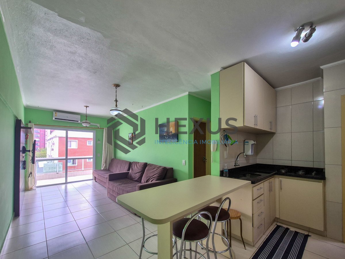 Foto 12 de Apartamento com varanda e vista livre a venda na praia das Asturias, Guaruja