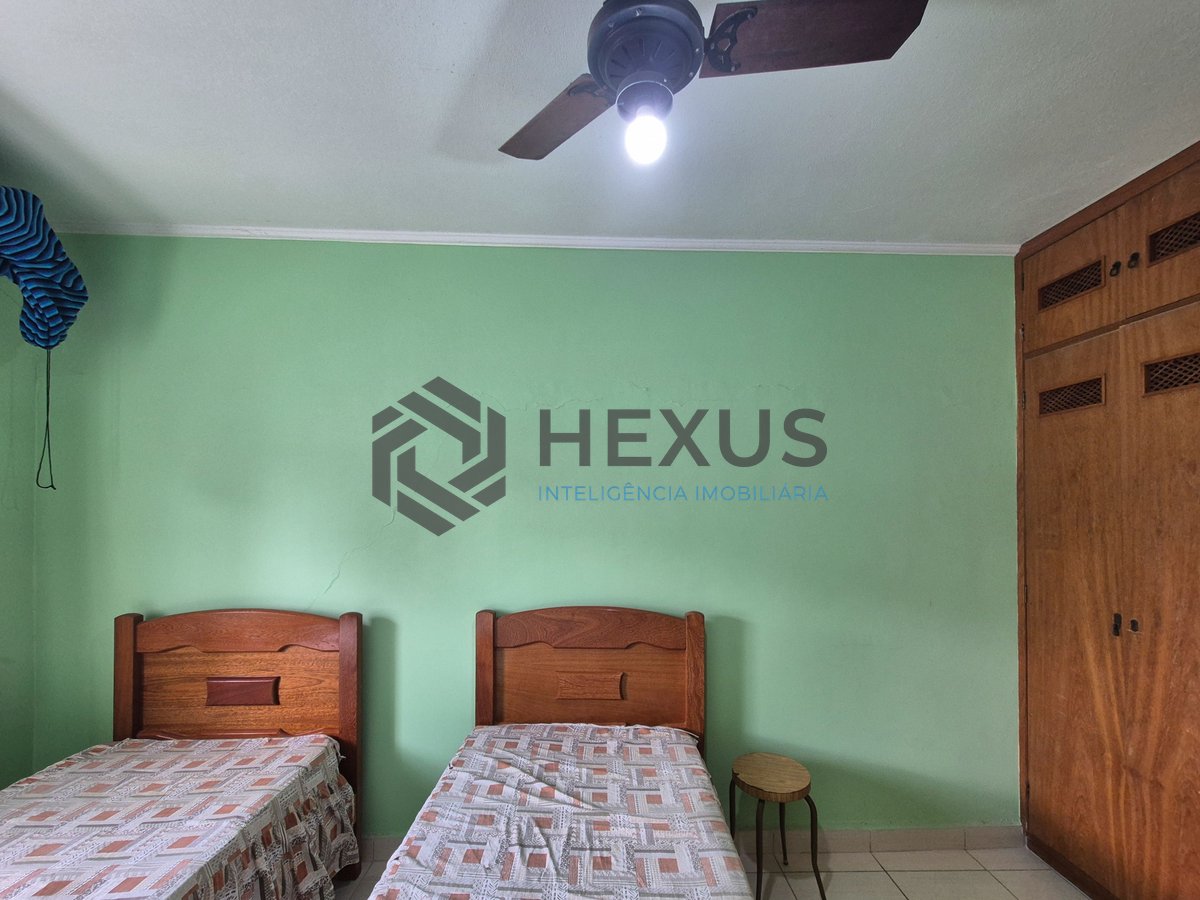 Foto 17 de Apartamento com varanda e vista livre a venda na praia das Asturias, Guaruja