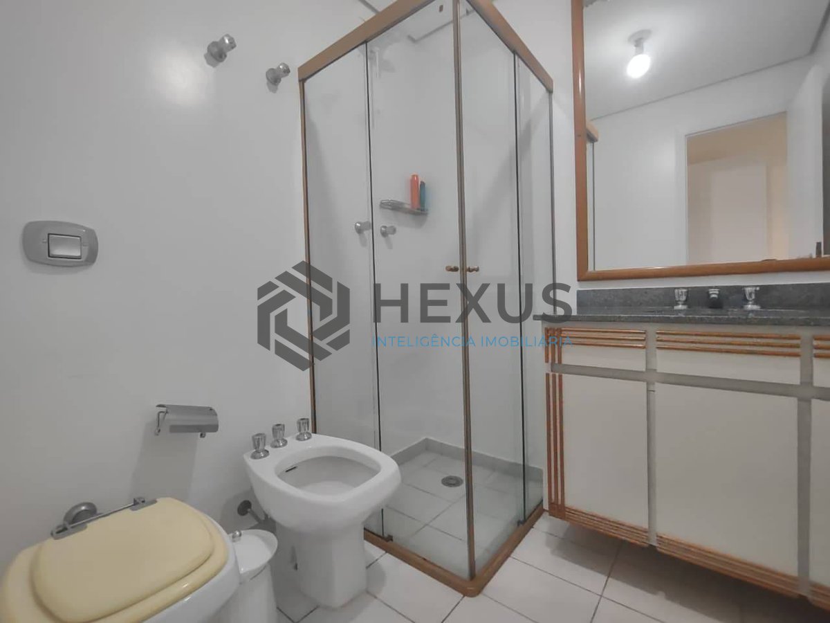 Foto 15 de Apartamento com varanda vista mar e lazer no Morro Sorocotuba, Enseada, Guaruja