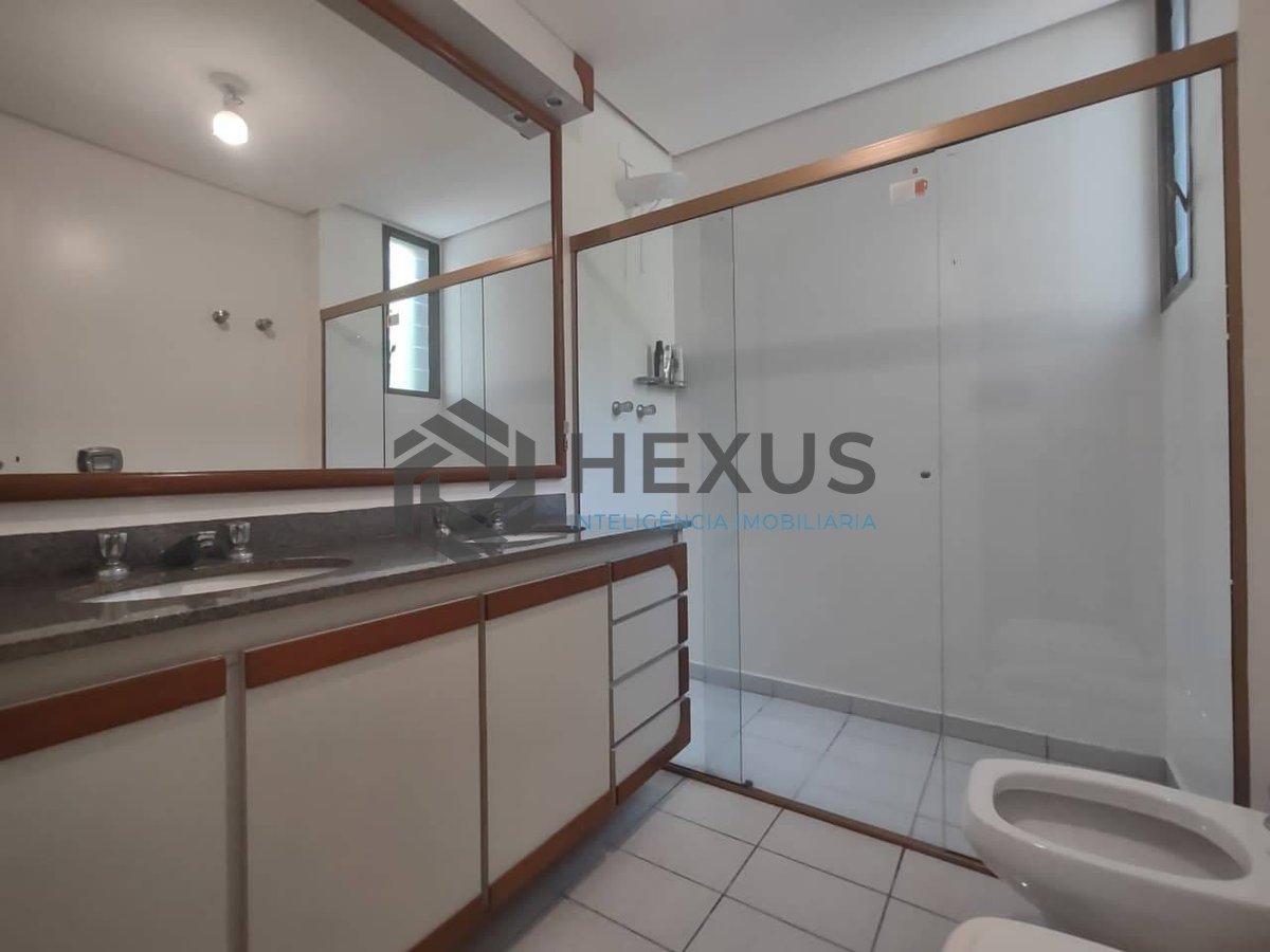 Foto 19 de Apartamento com varanda vista mar e lazer no Morro Sorocotuba, Enseada, Guaruja