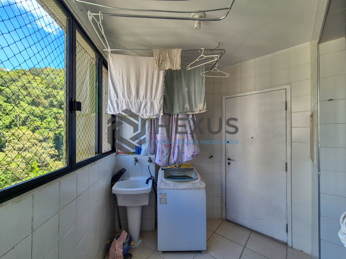 Foto 30 de Apartamento com varanda e lazer na Praia das Pitangueiras, Guaruja