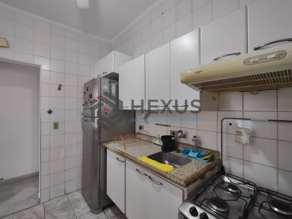 Foto 14 de Apartamento com varanda e lazer na Praia da Enseada, Guaruja