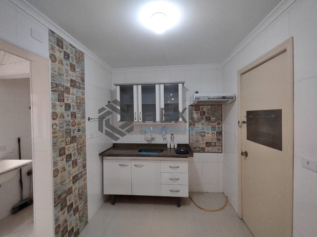 Foto 11 de Apartamento reformado na Praia da Enseada, Guaruja