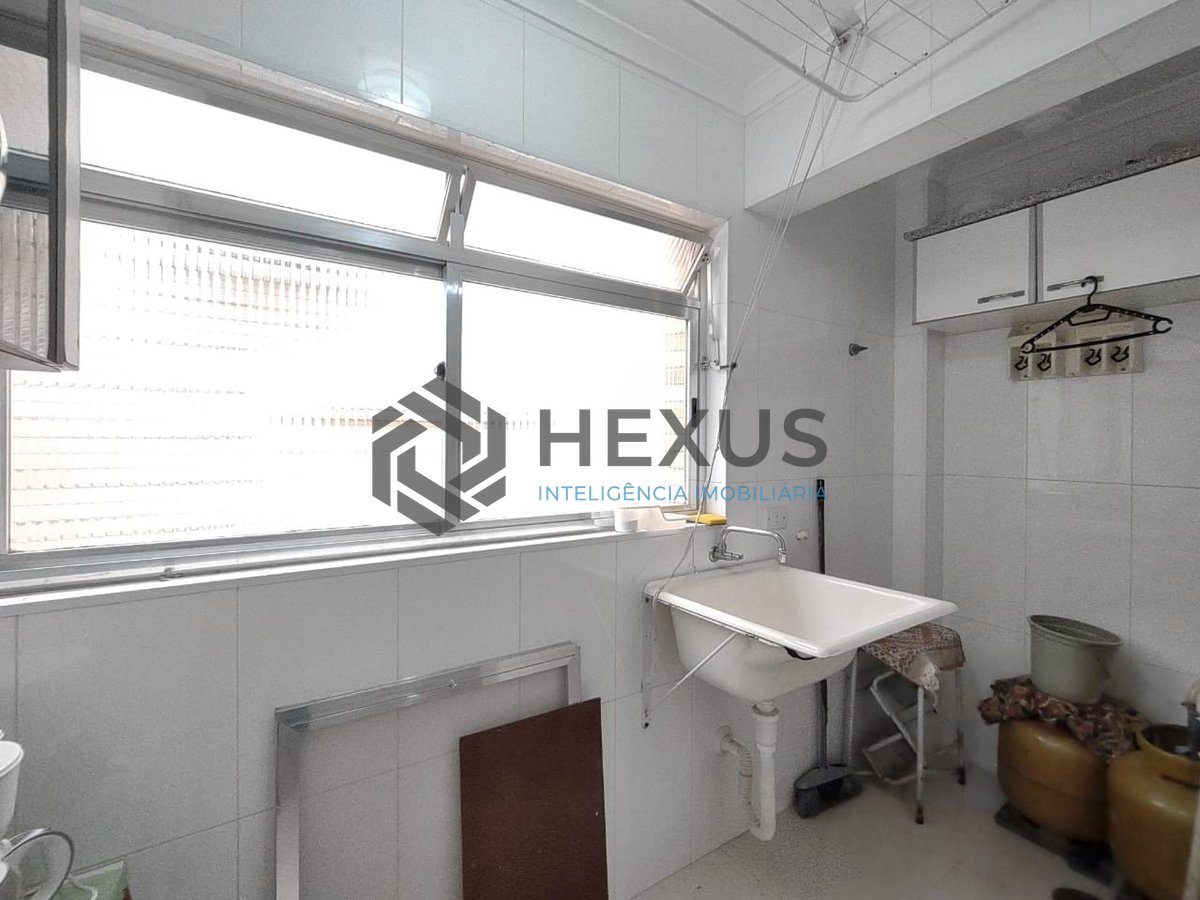Foto 13 de Apartamento reformado na Praia da Enseada, Guaruja