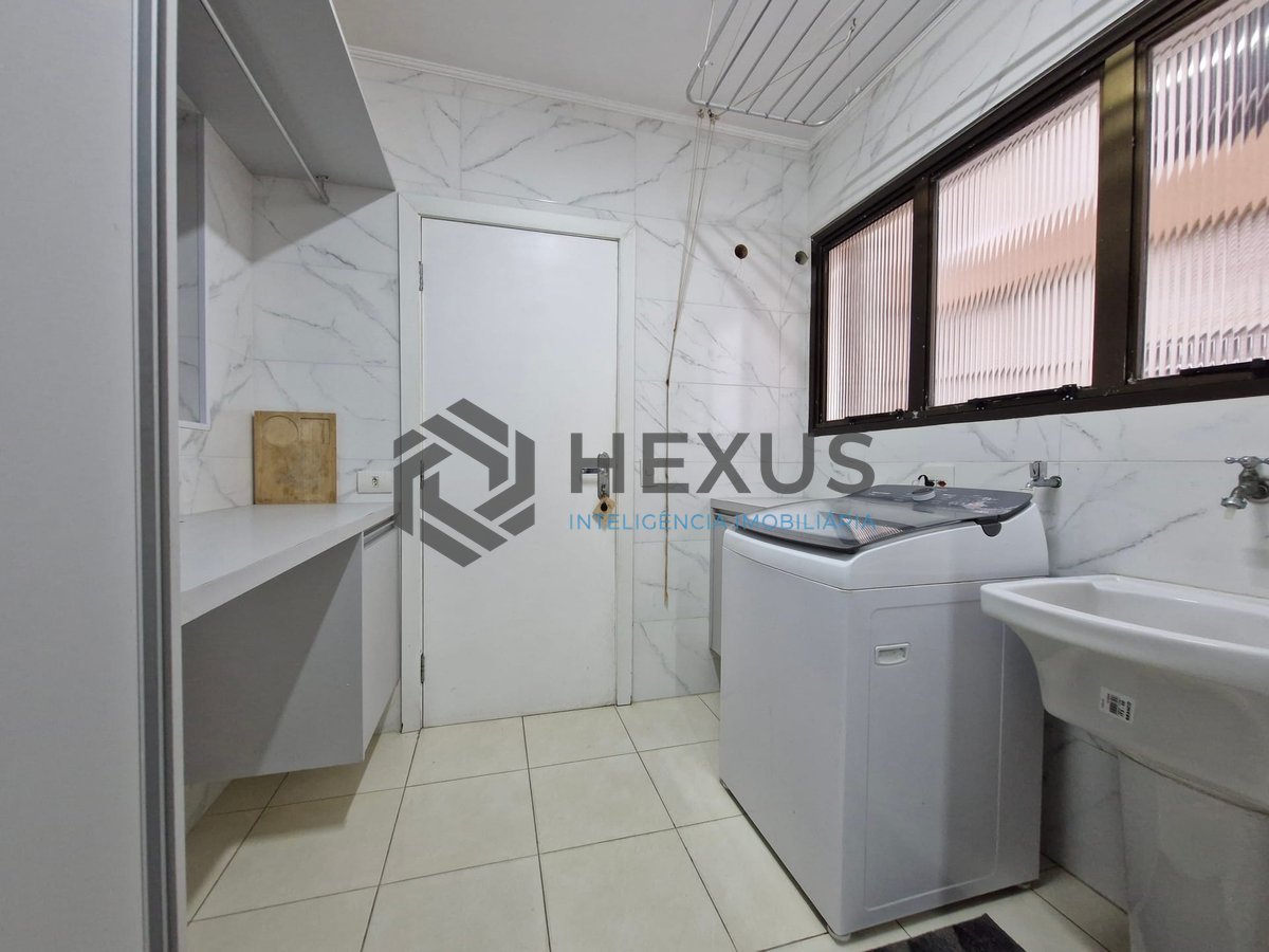 Foto 30 de Apartamento reformado frente mar com varanda vista mar e lazer na Praia das Asturias, Guaruja