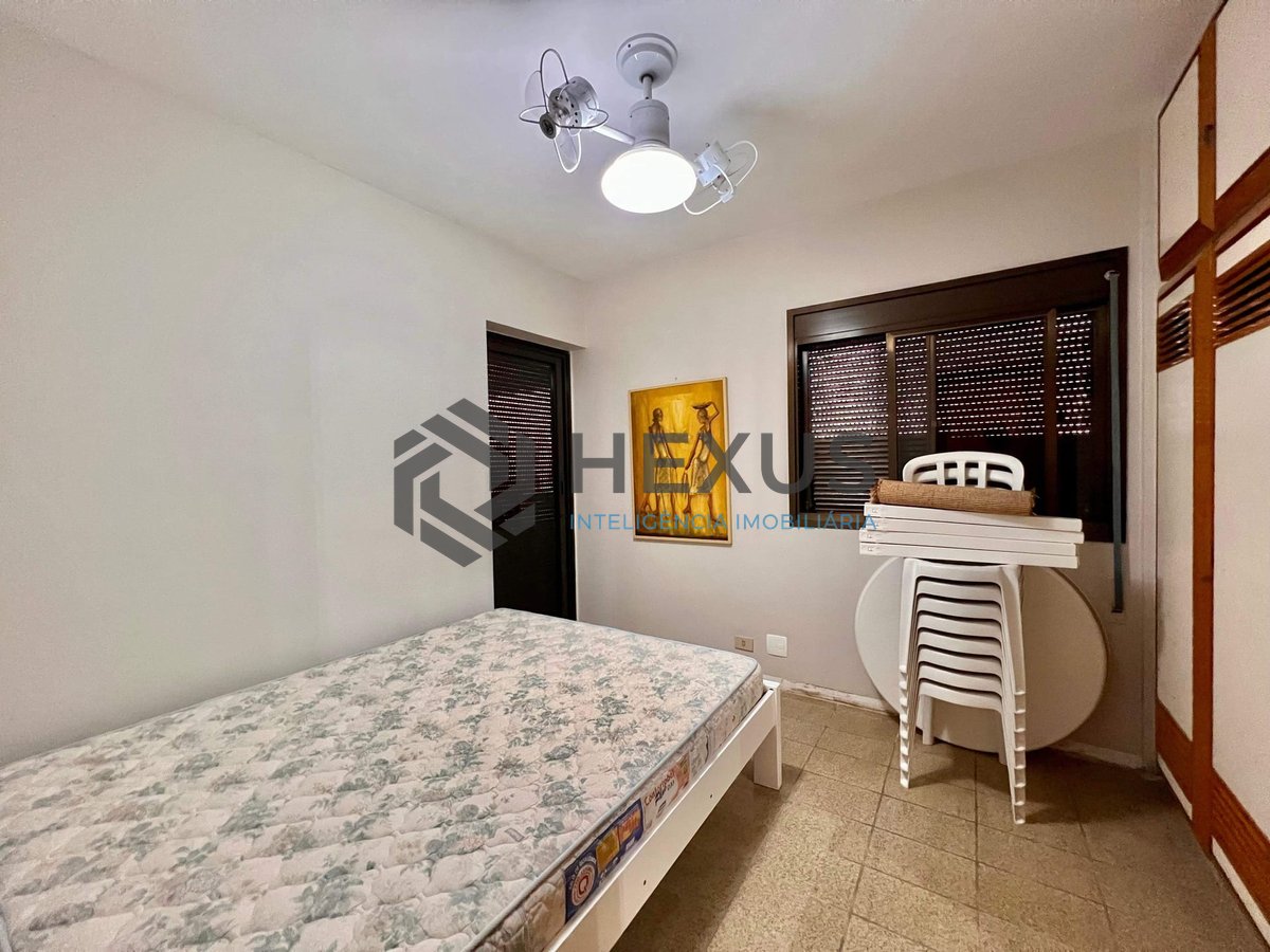 Foto 11 de Apartamento reformado frente mar com varanda e lazer na Praia das Asturias, Guaruja