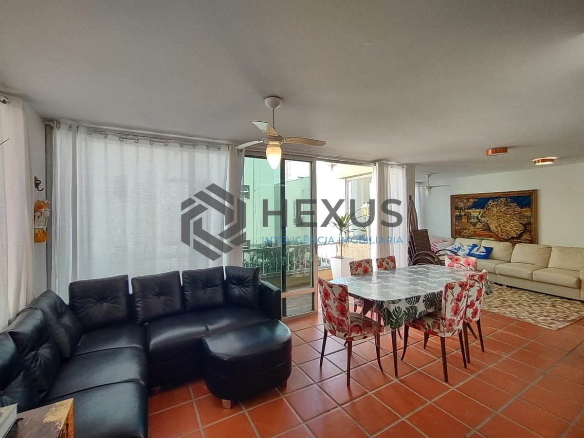 Foto 2 de Apartamento duplex com varanda e lazer na Praia da Enseada, Guaruja
