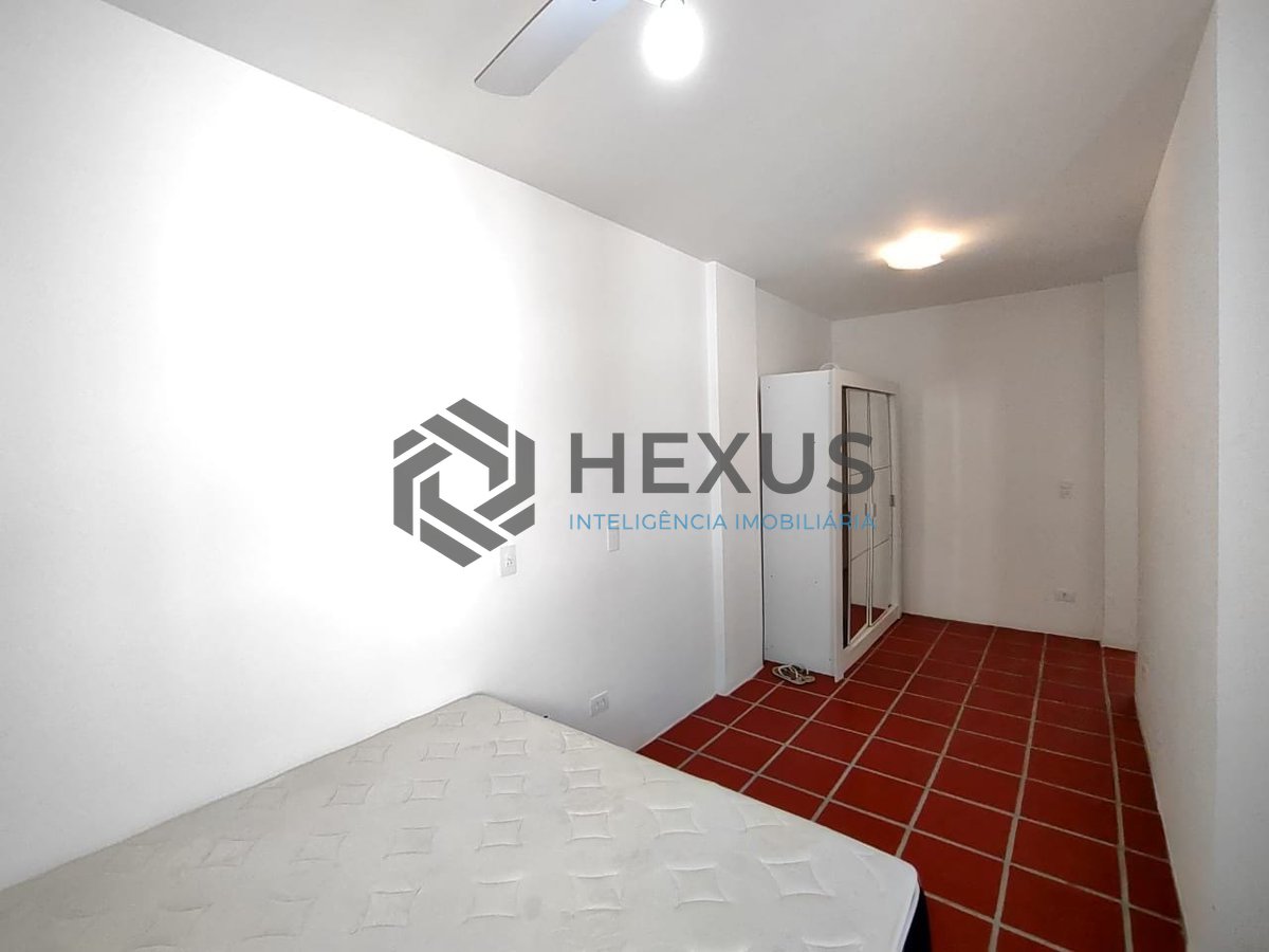 Foto 15 de Apartamento duplex com varanda e lazer na Praia da Enseada, Guaruja