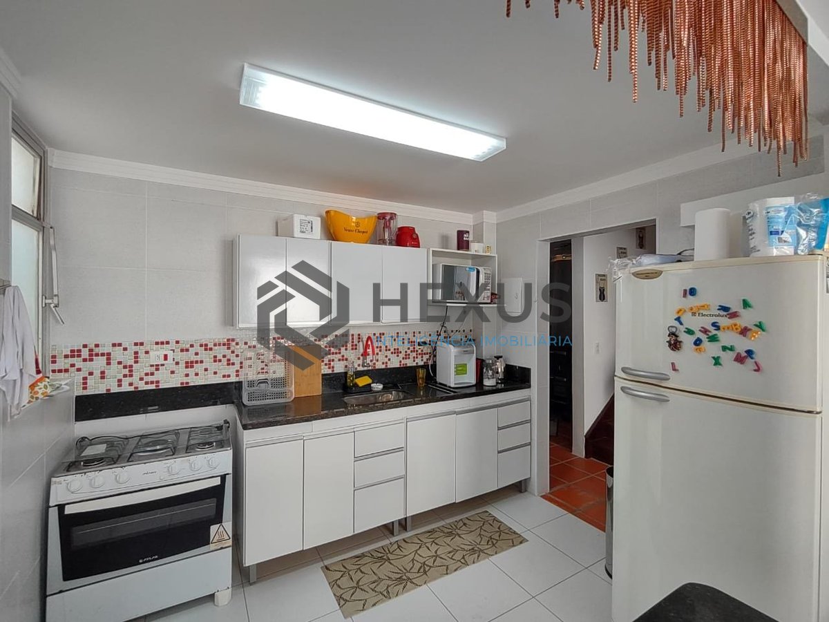 Foto 19 de Apartamento duplex com varanda e lazer na Praia da Enseada, Guaruja