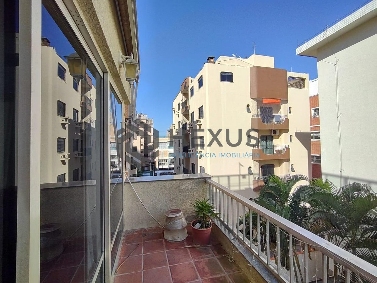 Foto 4 de Apartamento duplex com varanda e lazer na Praia da Enseada, Guaruja