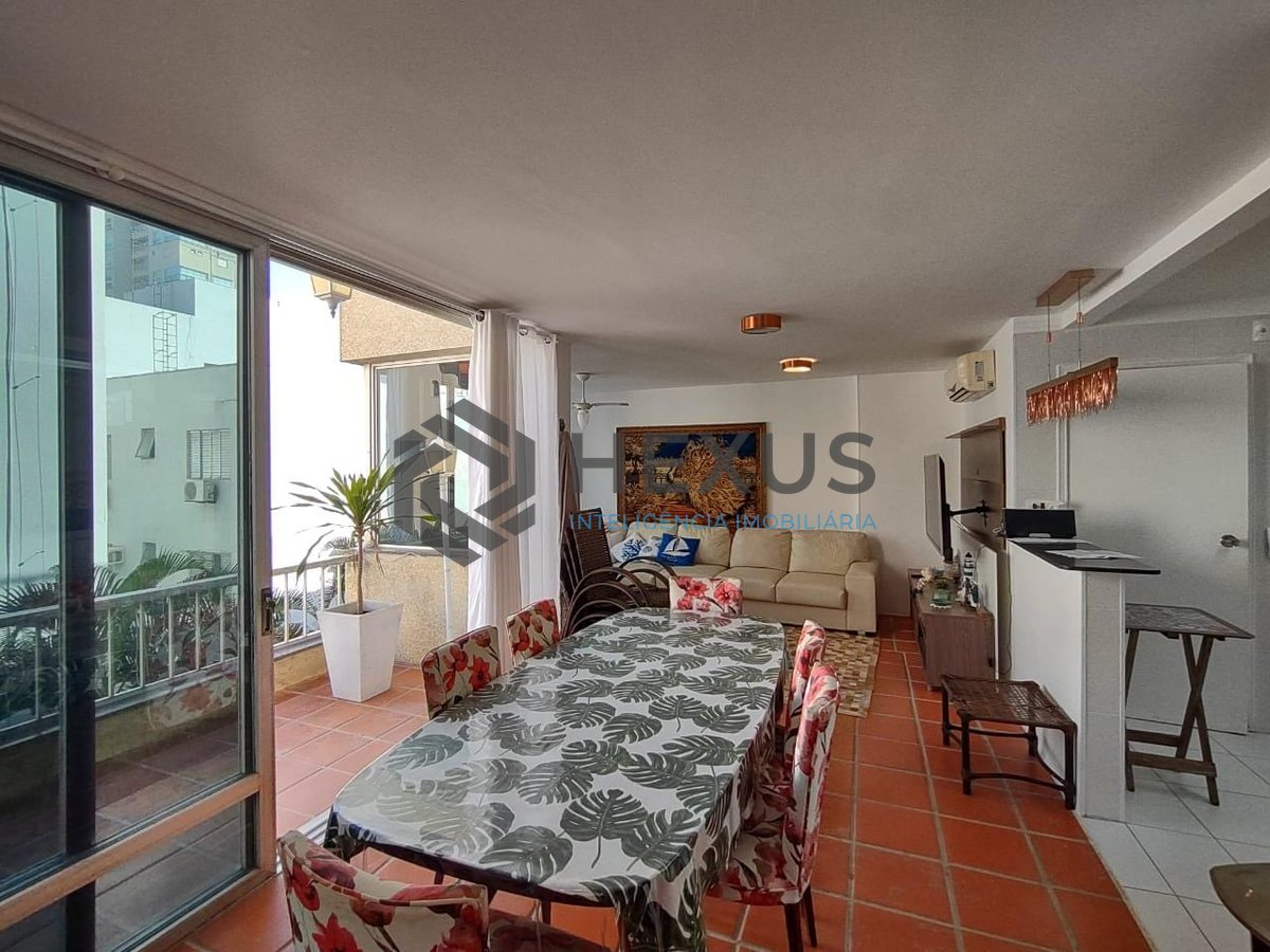 Foto 5 de Apartamento duplex com varanda e lazer na Praia da Enseada, Guaruja