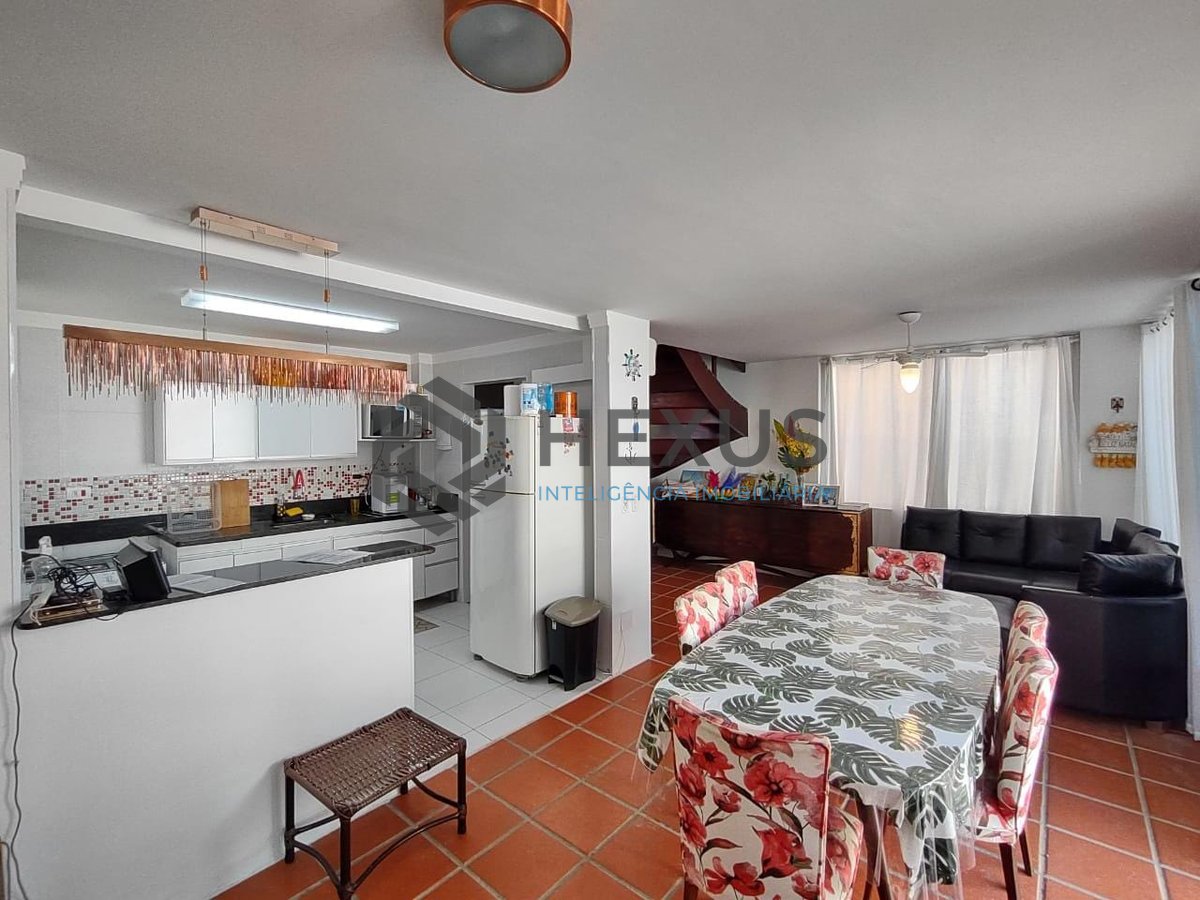 Foto 7 de Apartamento duplex com varanda e lazer na Praia da Enseada, Guaruja