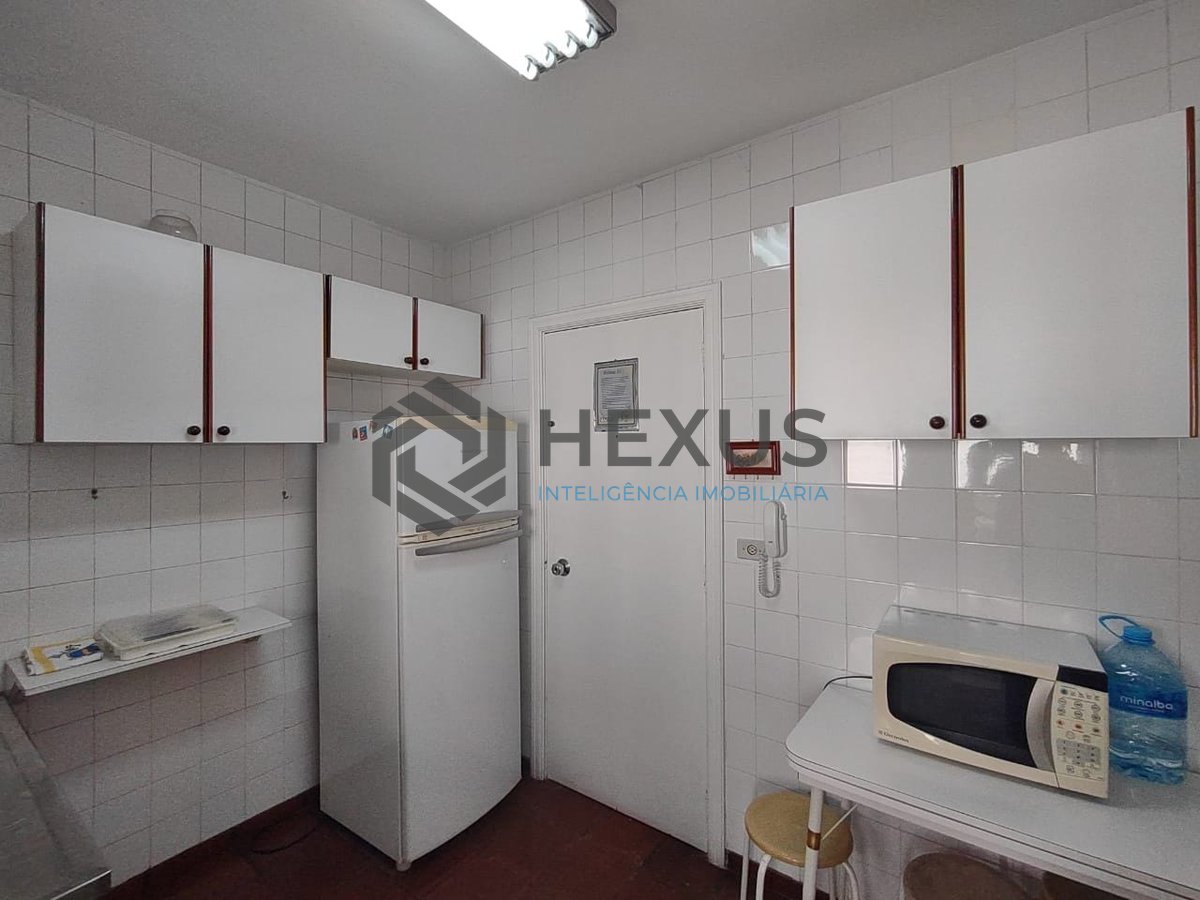 Foto 12 de Apartamento com varanda na Praia da Enseada, Guaruja