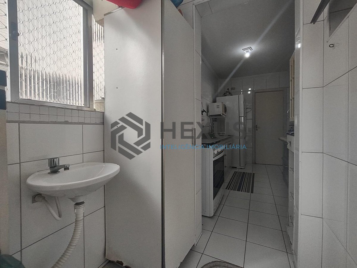 Foto 17 de Apartamento com varanda na região do Aquário na Praia da Enseada, Guaruja