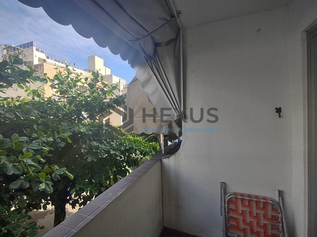 Foto 2 de Apartamento com varanda na região do Aquário na Praia da Enseada, Guaruja