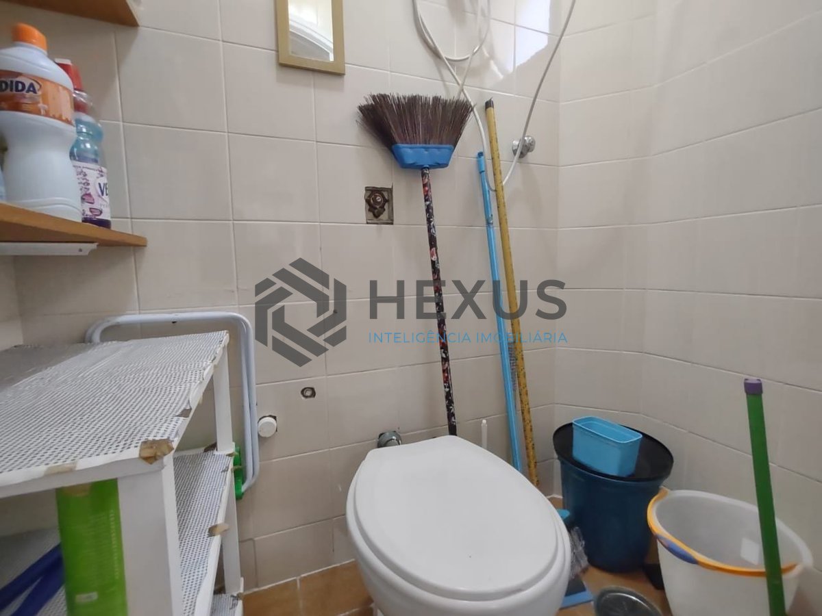 Foto 20 de Apartamento com varanda na região da Brunella na Praia da Enseada, Guaruja