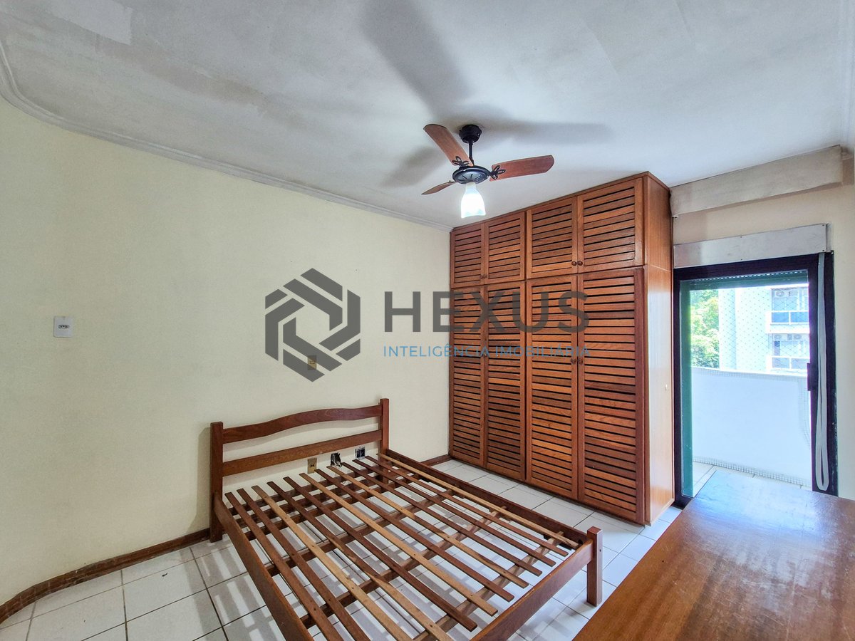 Foto 18 de Apartamento com varanda e lazer na Praia das Pitangueiras, Guaruja