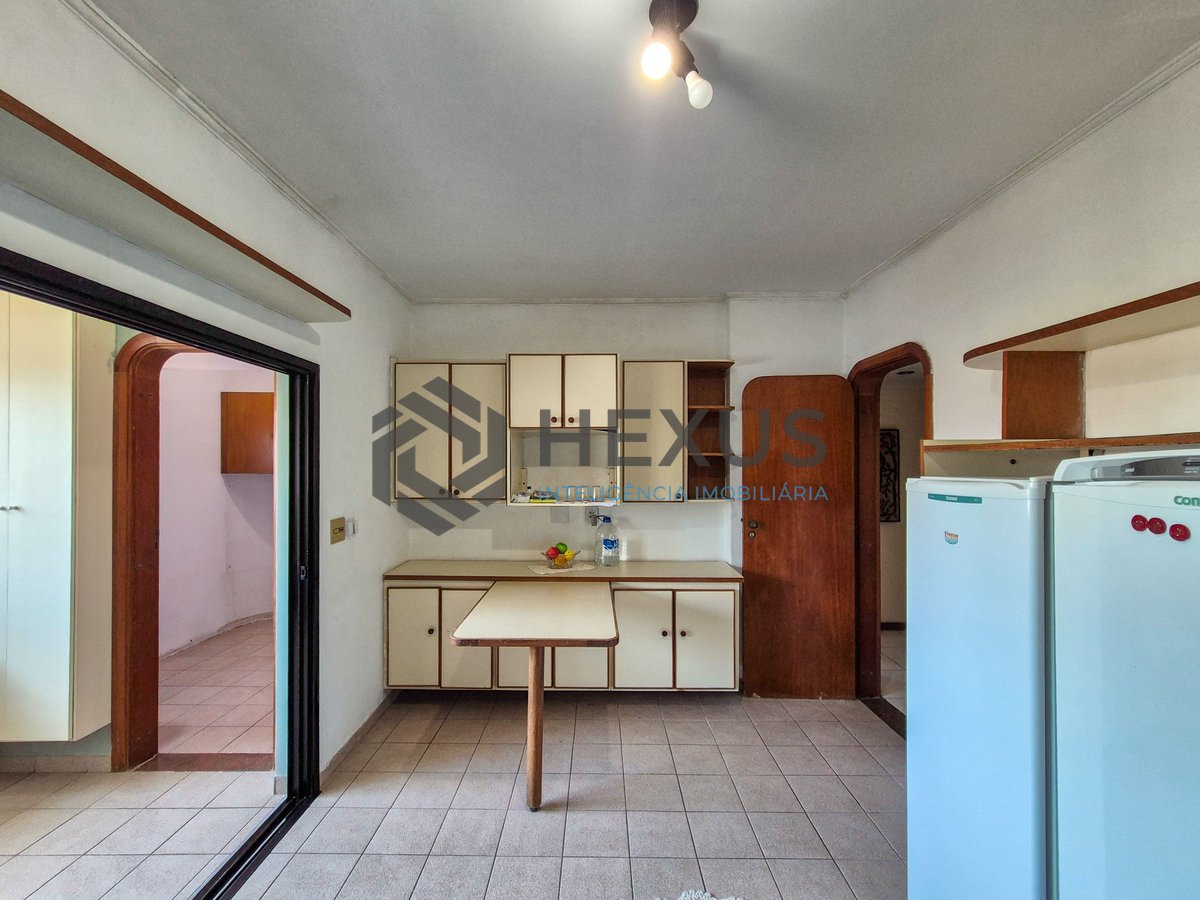 Foto 26 de Apartamento com varanda e lazer na Praia das Pitangueiras, Guaruja