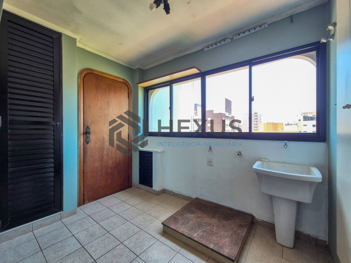 Foto 31 de Apartamento com varanda e lazer na Praia das Pitangueiras, Guaruja