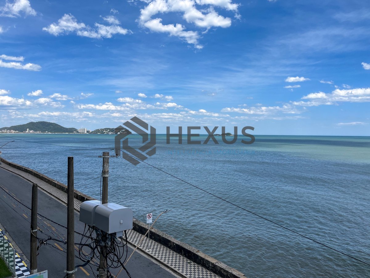 Foto 12 de Apartamento frente mar com vista oceânica na Praia das Pitangueiras, Guaruja