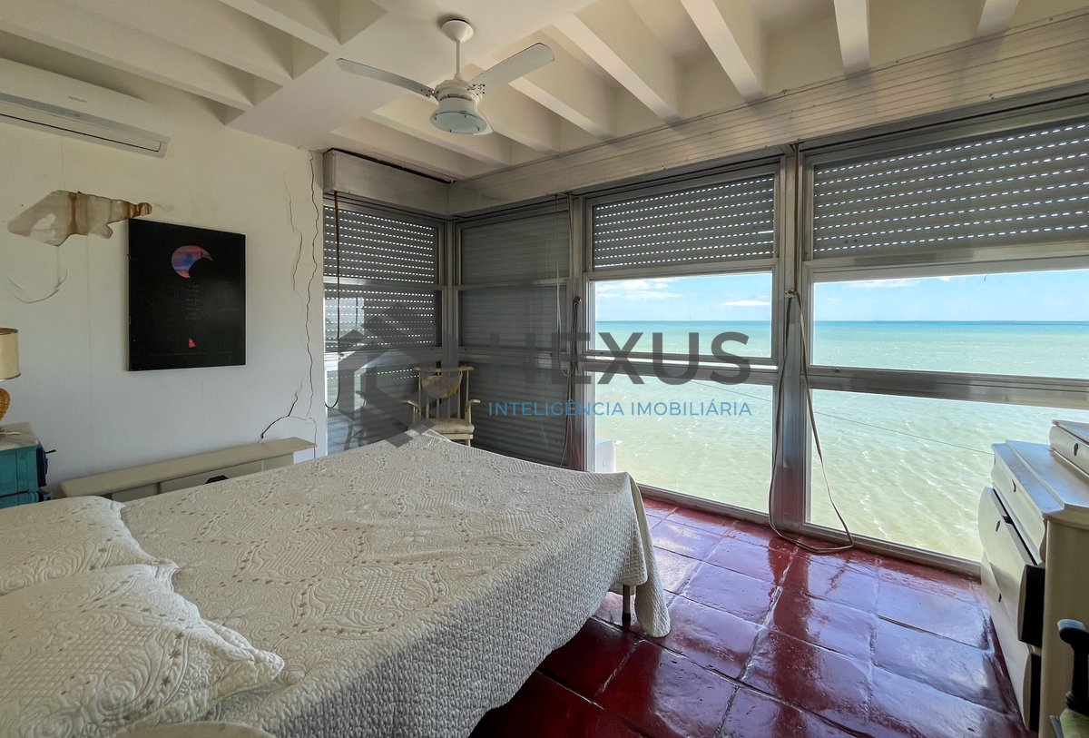 Foto 24 de Apartamento frente mar com vista oceânica na Praia das Pitangueiras, Guaruja