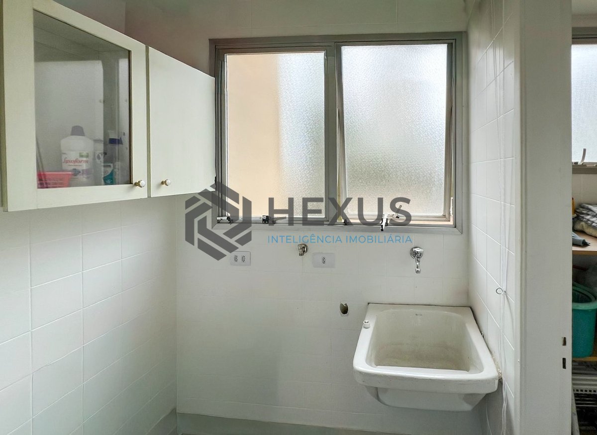 Foto 15 de Apartamento reformado com varandas e lazer a uma quadra da Praia das Asturias, Guaruja