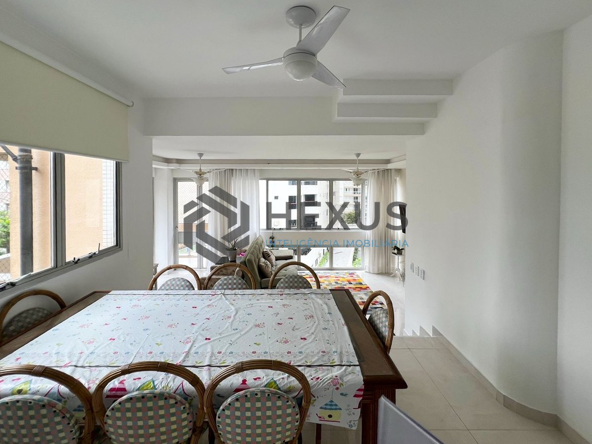 Foto 10 de Apartamento reformado com varandas e lazer a uma quadra da Praia das Asturias, Guaruja
