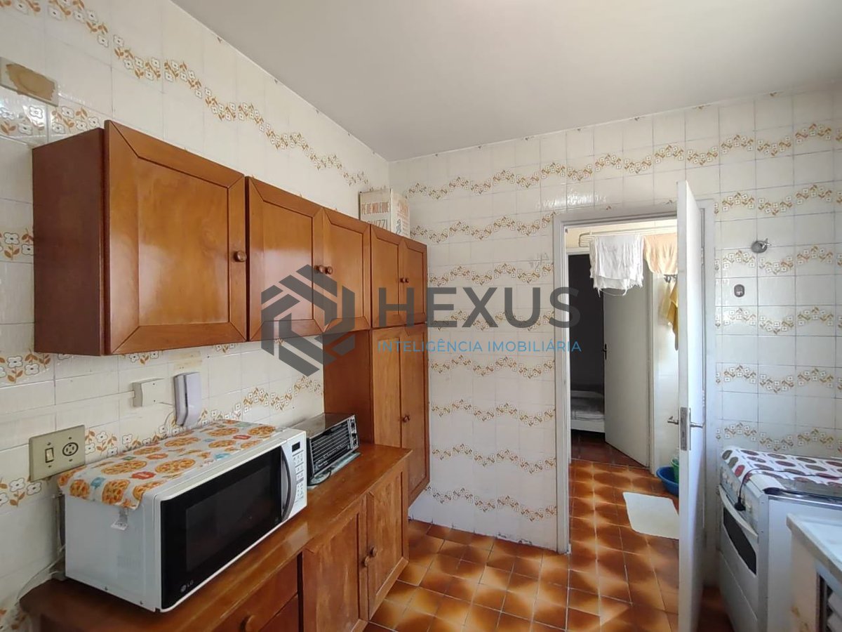 Foto 13 de Apartamento com varanda na Praia da Enseada, Guaruja