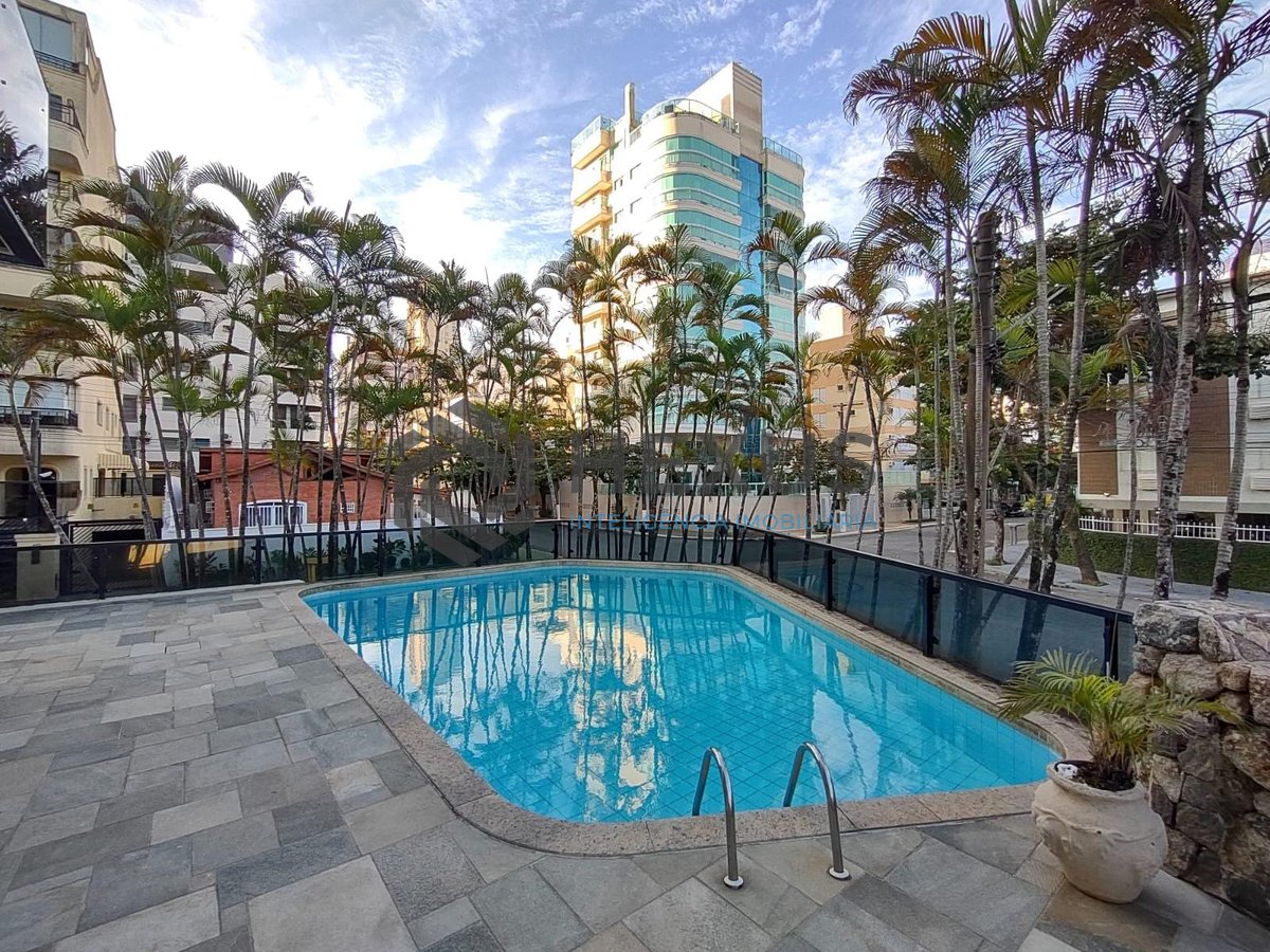 Foto 29 de Apartamento com varanda e lazer na Praia da Enseada, Guaruja
