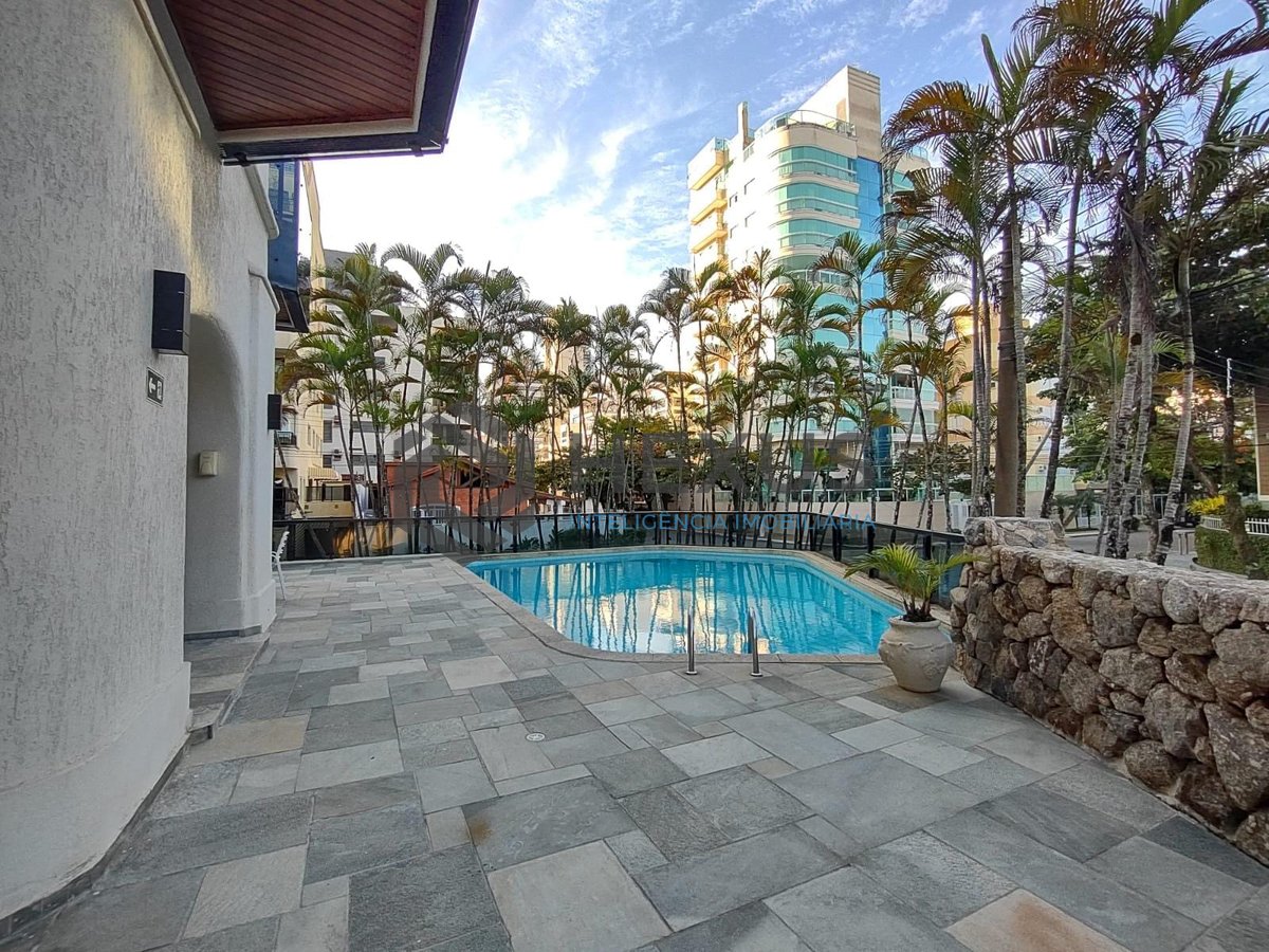 Foto 30 de Apartamento com varanda e lazer na Praia da Enseada, Guaruja