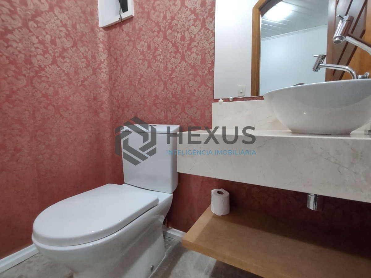 Foto 8 de Apartamento com varanda e lazer na Praia da Enseada, Guaruja