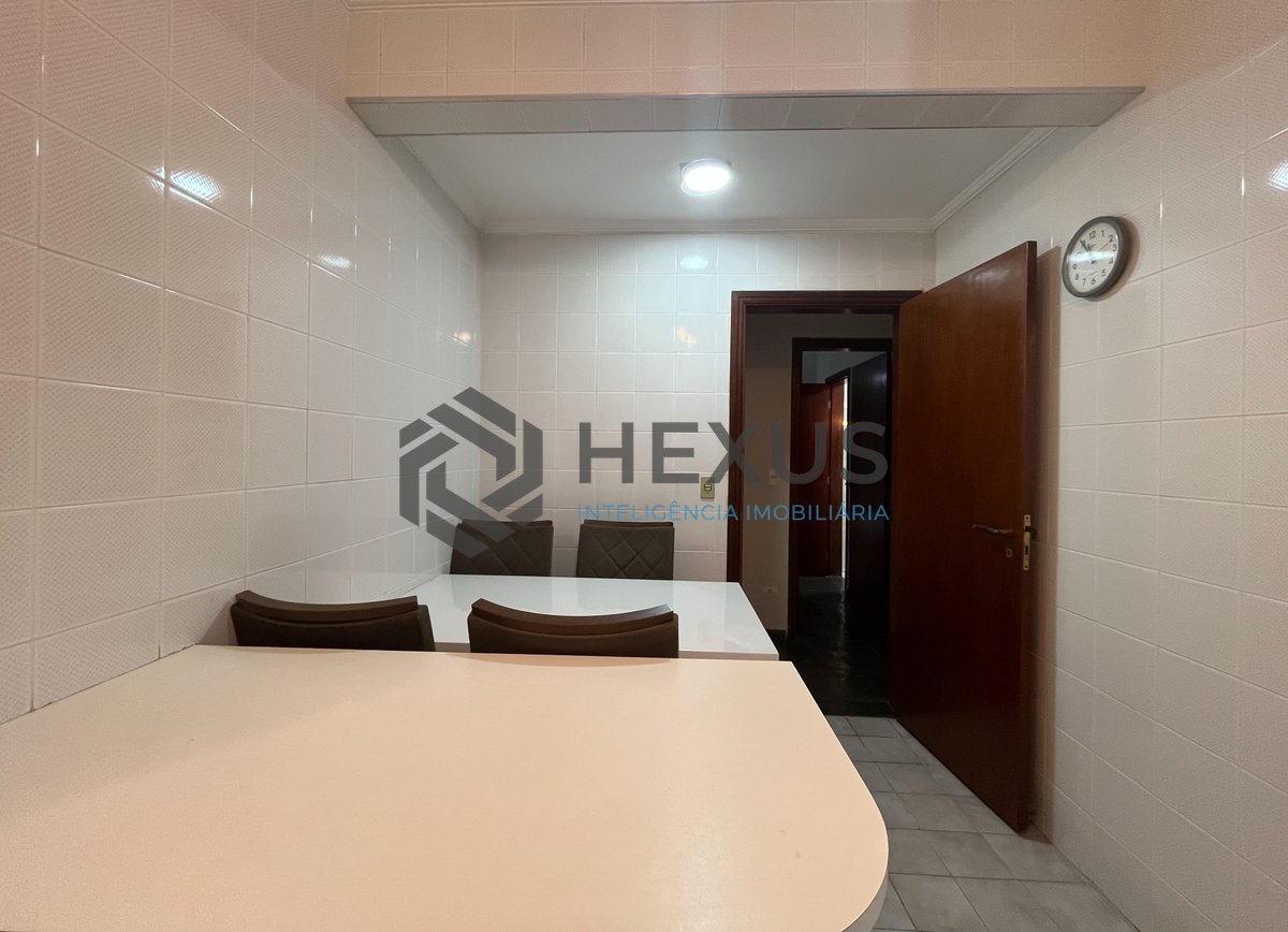 Foto 25 de Apartamento com varanda gourmet e lazer na região da Barra Funda na Praia das Pitangueiras, Guaruja