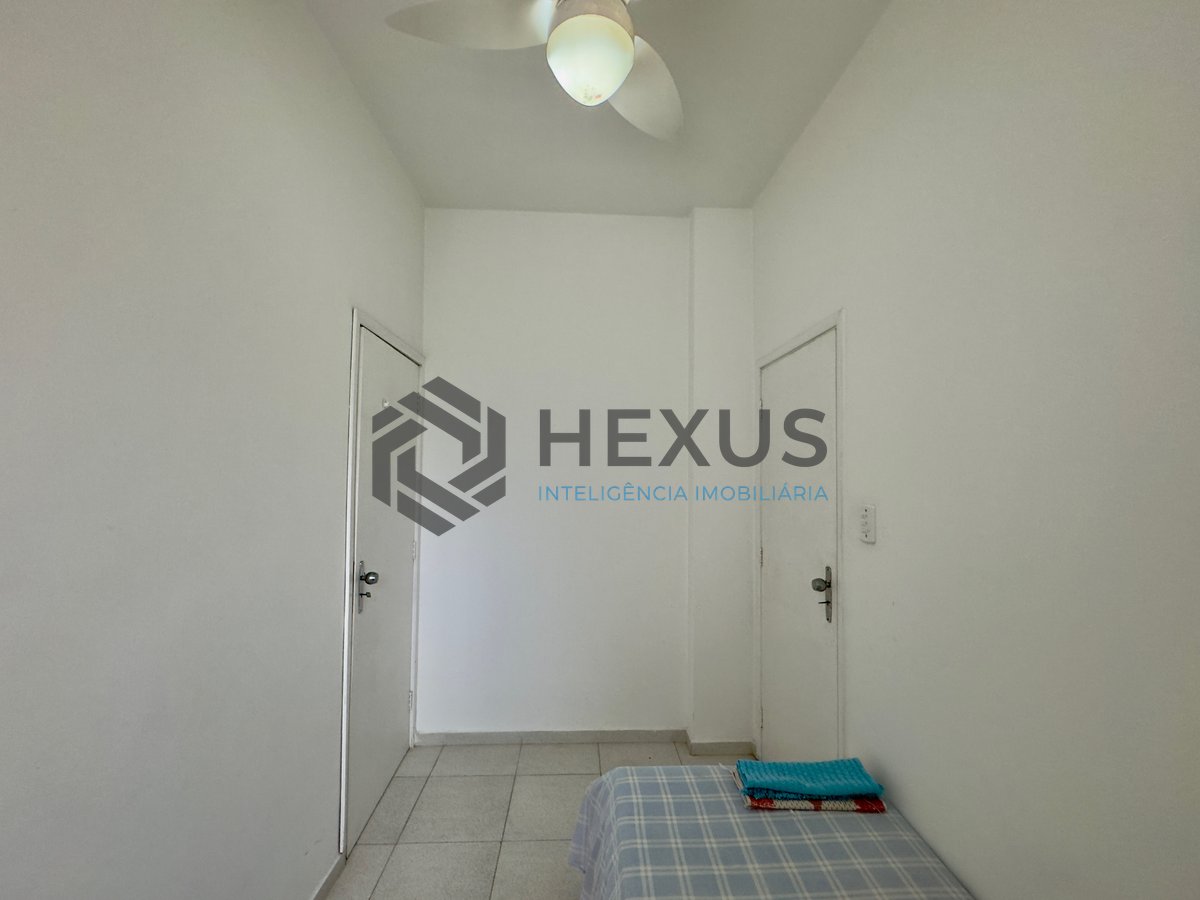 Foto 16 de Apartamento com varanda e vista mar na beira mar da Praia das Pitangueiras, Guaruja