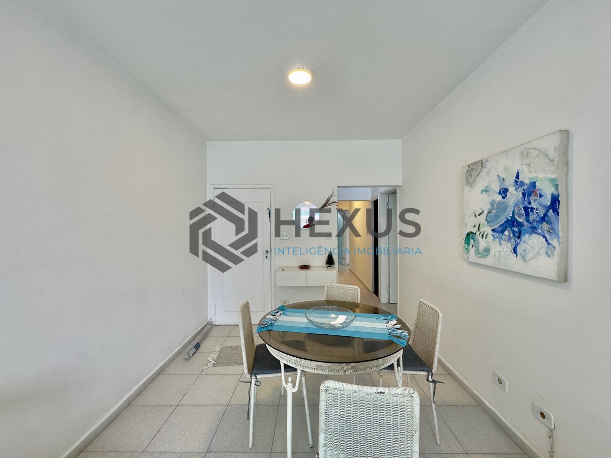 Foto 7 de Apartamento com varanda e vista mar na beira mar da Praia das Pitangueiras, Guaruja