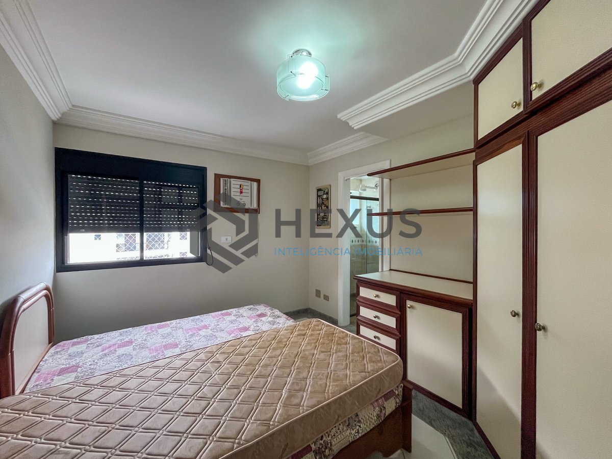 Foto 18 de Apartamento com varanda vista mar e lazer na beira mar da Praia da Enseada, Guaruja